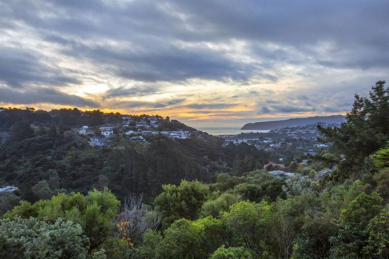 Photo of property in 76 Mercury Way, Whitby, Porirua, 5024