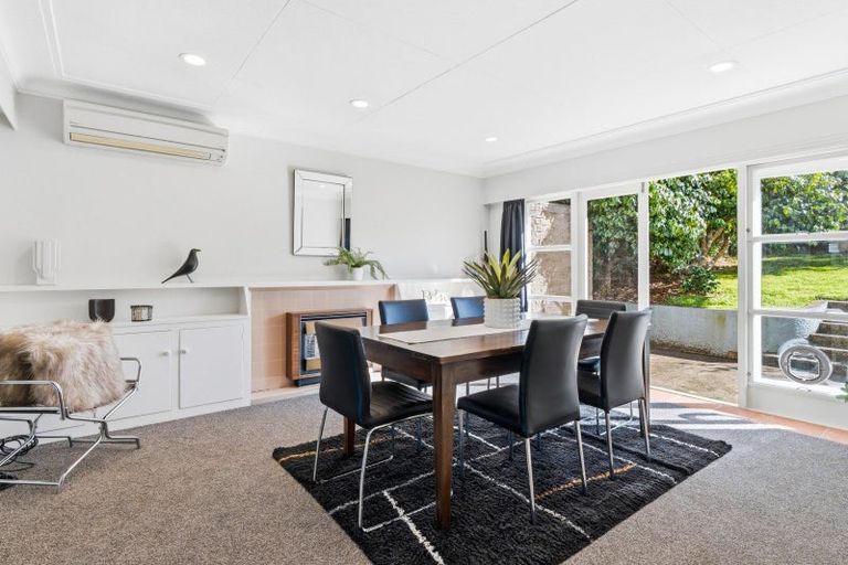 Photo of property in 11 Pioneer Crescent, Helensburgh, Dunedin, 9010