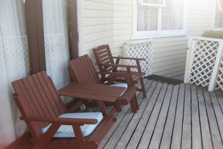 Photo of property in 6 Nicholson Place, Hillcrest, Auckland, 0627