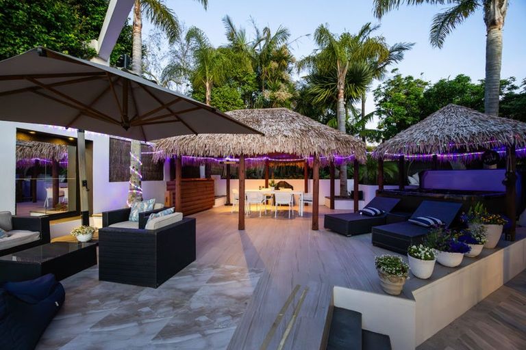 Photo of property in 3 Holyoake Place, Chatswood, Auckland, 0626