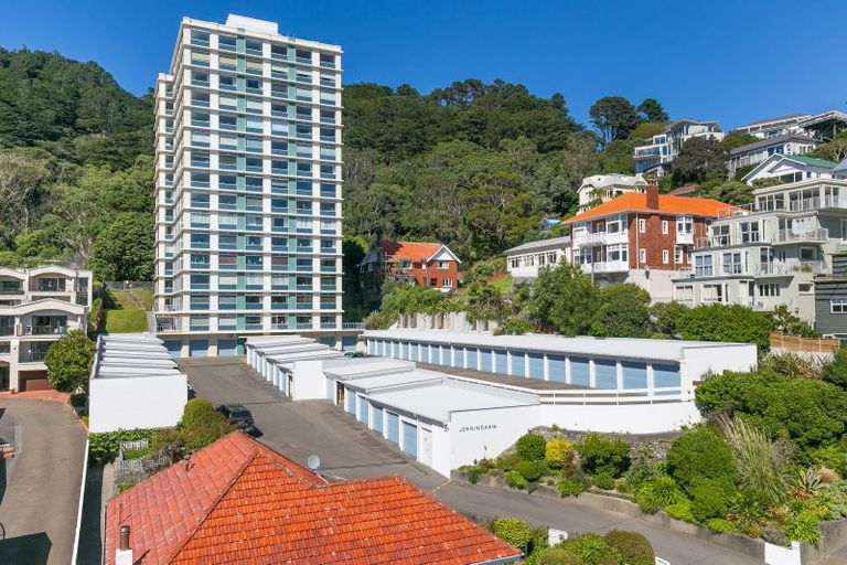 Photo of property in Jerningham Apartments, 20 Oriental Terrace, Oriental Bay, Wellington, 6011
