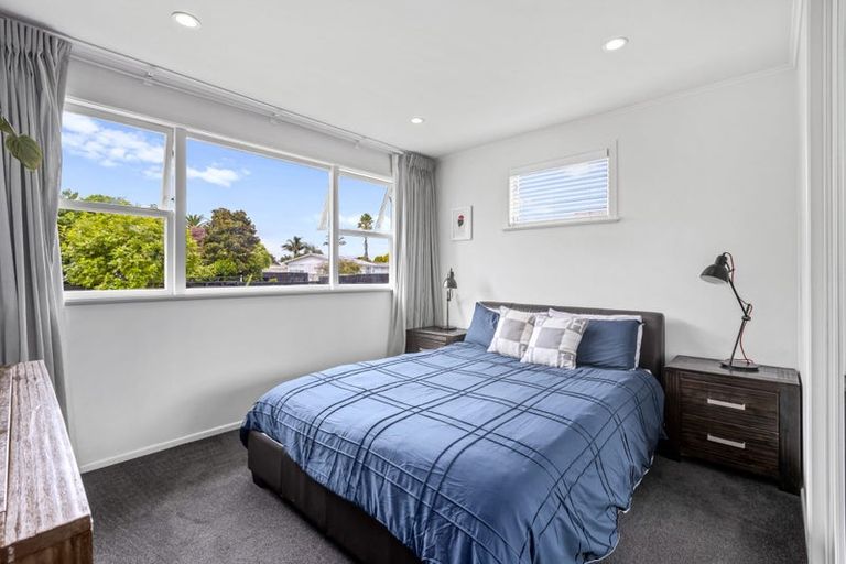 Photo of property in 11 Brennan Avenue, Te Atatu Peninsula, Auckland, 0610