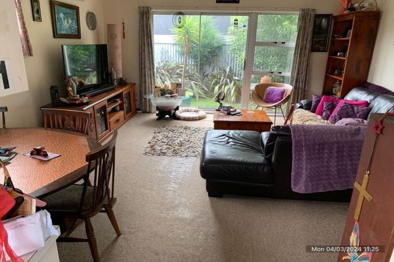 Photo of property in 2/786 Main Street, Roslyn, Palmerston North, 4414