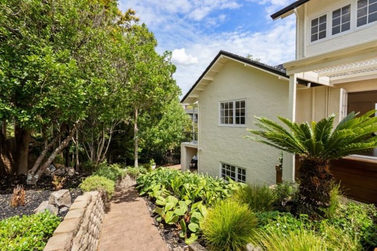 Photo of property in 53 Nui Mana Place, Te Atatu South, Auckland, 0610
