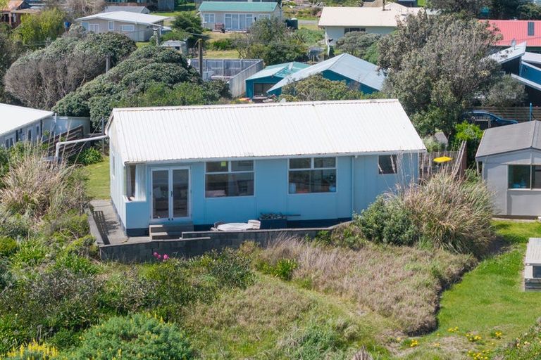 Photo of property in 7 Kent Avenue, Waitarere Beach, Levin, 5510