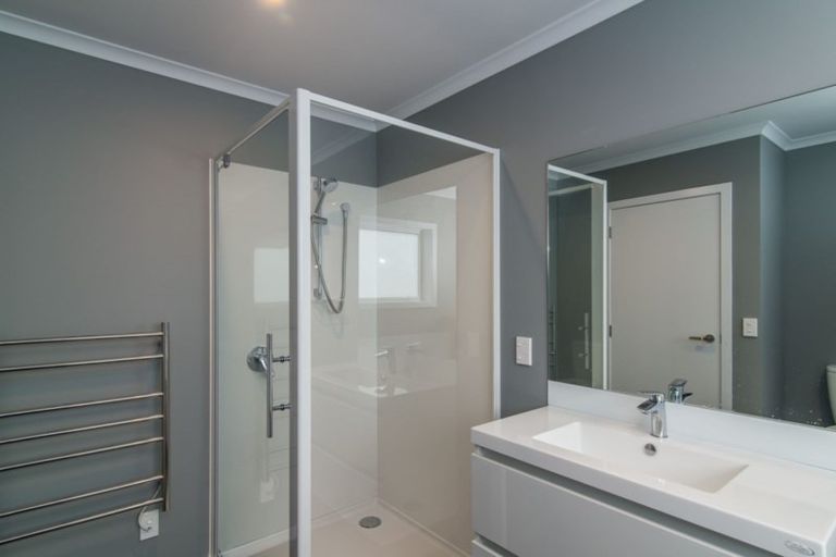 Photo of property in 22 Rarangi Way, Owhiro Bay, Wellington, 6023