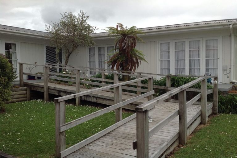 Photo of property in 516 Te Atatu Road, Te Atatu Peninsula, Auckland, 0610