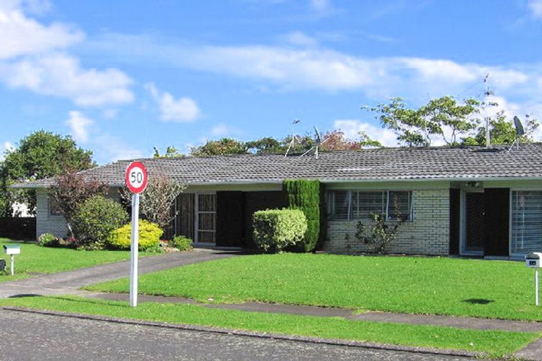 Photo of property in 2/1 Latham Avenue, Pakuranga, Auckland, 2010