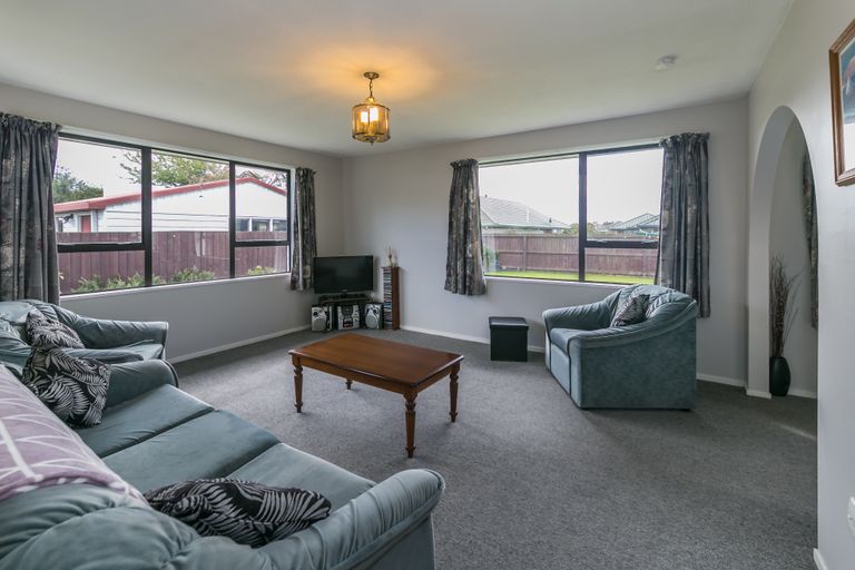 Photo of property in 83 Arcon Drive, Broomfield, Christchurch, 8042