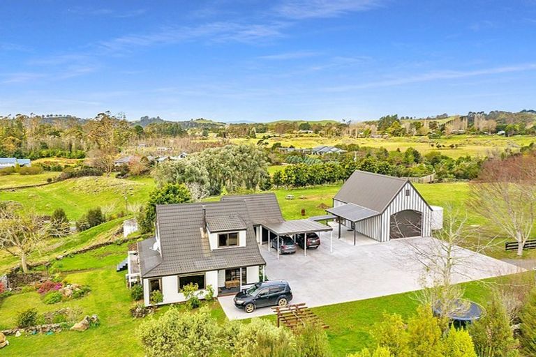 Photo of property in 70 Edmonds Road, Kerikeri, 0293