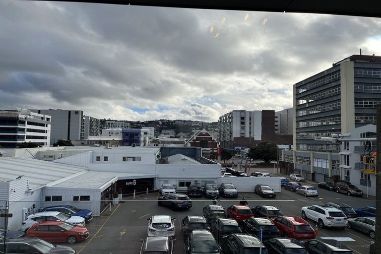 Photo of property in 25u4 Home Street, Mount Victoria, Wellington, 6011