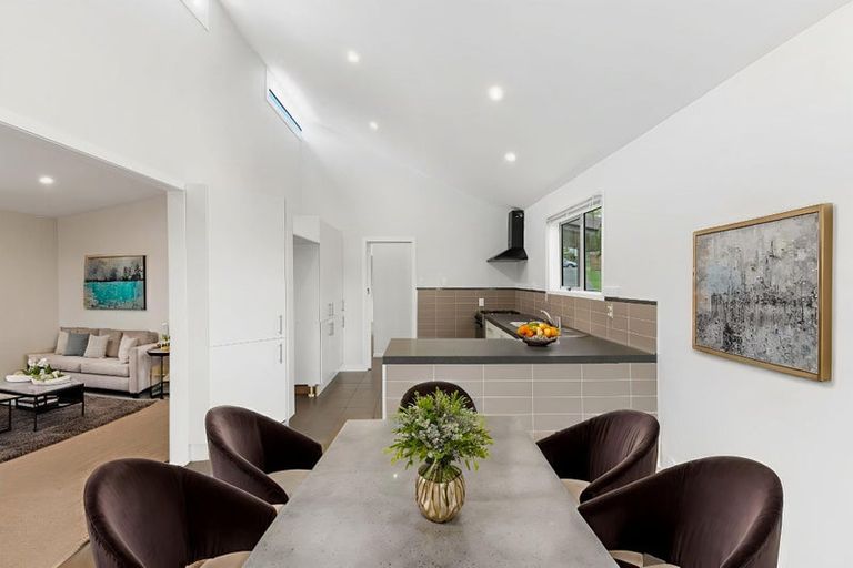 Photo of property in 21b Brian Crescent, Stanmore Bay, Whangaparaoa, 0932