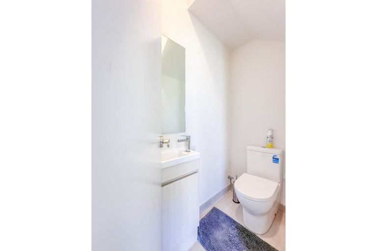 Photo of property in 2/26 Toru Street, Te Atatu Peninsula, Auckland, 0610