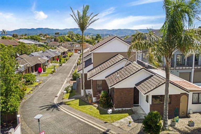 Photo of property in 1/248 Great North Road, Henderson, Auckland, 0612
