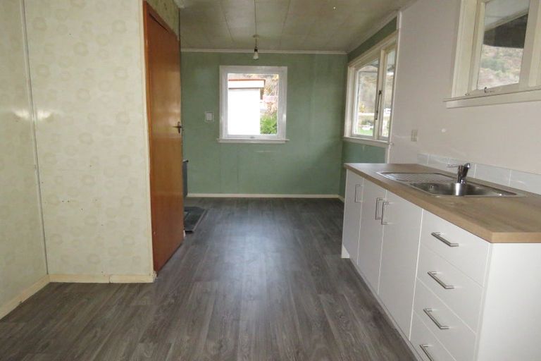 Photo of property in 11 Herald Street, Reefton, 7830