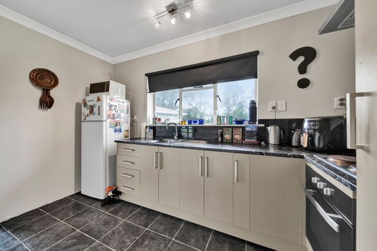 Photo of property in 49 Castle Street, Eltham, 4322