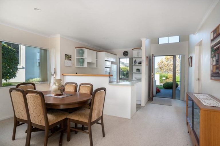 Photo of property in 6 Lakeridge Close, Rangatira Park, Taupo, 3330
