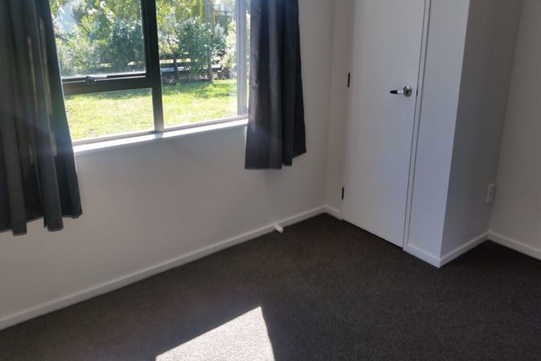 Photo of property in 60 Hillcrest Drive, Kelvin Grove, Palmerston North, 4414