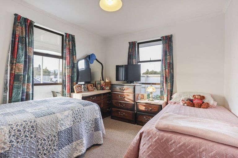 Photo of property in 4 Amberley Beach Road, Amberley, 7410