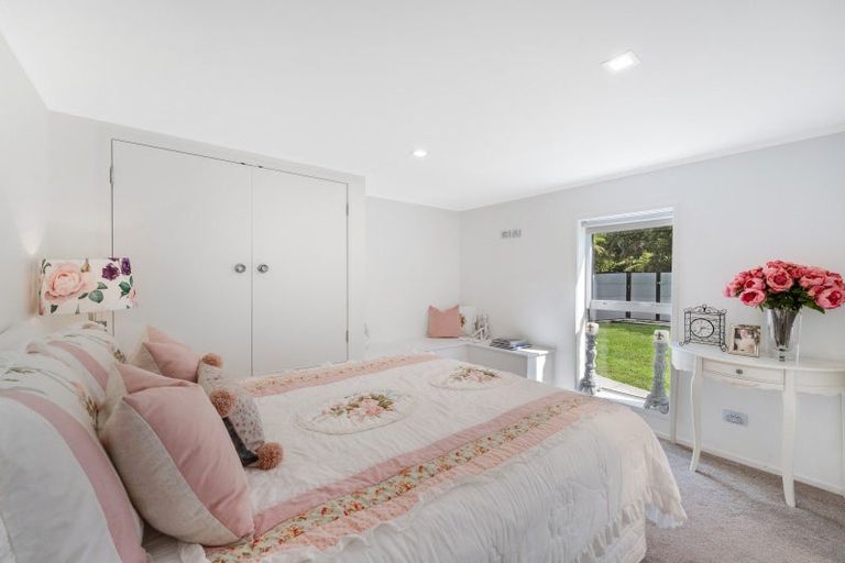 Photo of property in 7 Hartles Place, Mellons Bay, Auckland, 2014