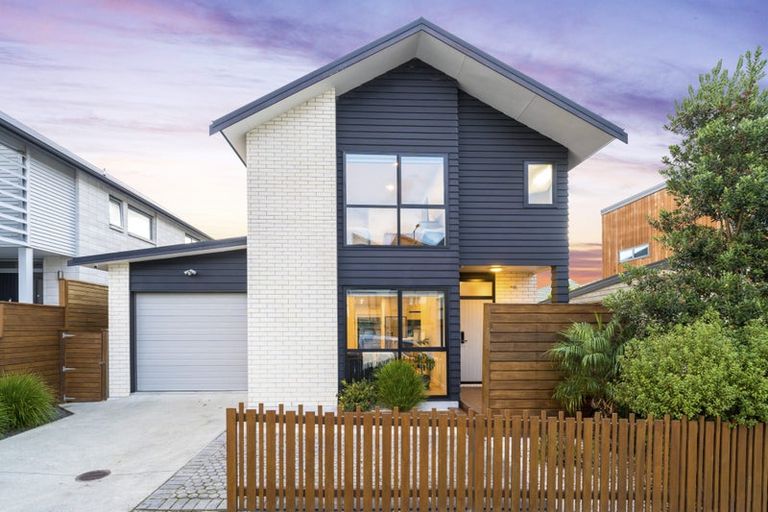 Photo of property in 23b Westgate Drive, Westgate, Auckland, 0614