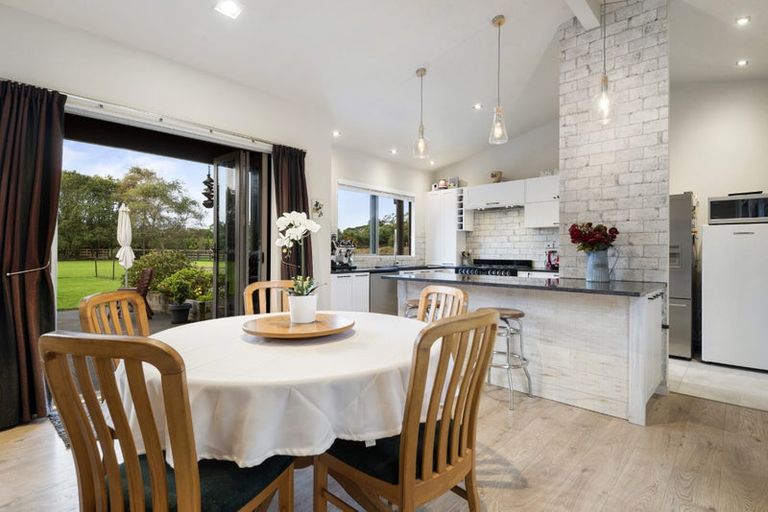 Photo of property in 514 Waitoki Road, Wainui, Silverdale, 0994