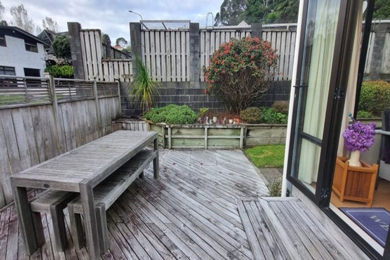 Photo of property in 4 Lombardy Place, Whalers Gate, New Plymouth, 4310