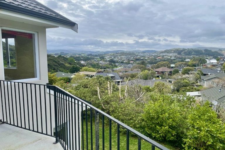 Photo of property in 9 The Topdeck, Whitby, Porirua, 5024
