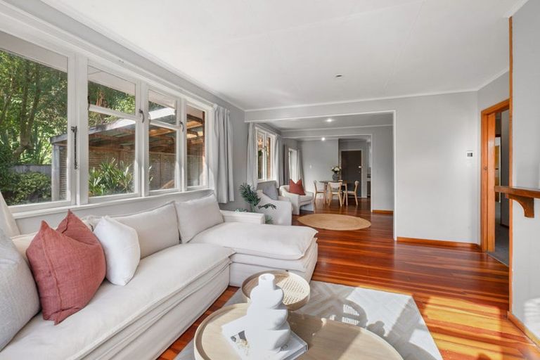 Photo of property in 1a Ward Place, Marfell, New Plymouth, 4310