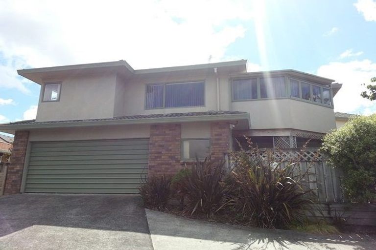 Photo of property in 72 Caribbean Drive, Unsworth Heights, Auckland, 0632