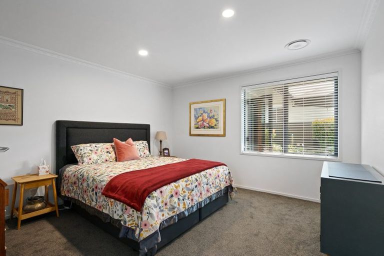 Photo of property in 2 Princes Street, Cambridge, 3434