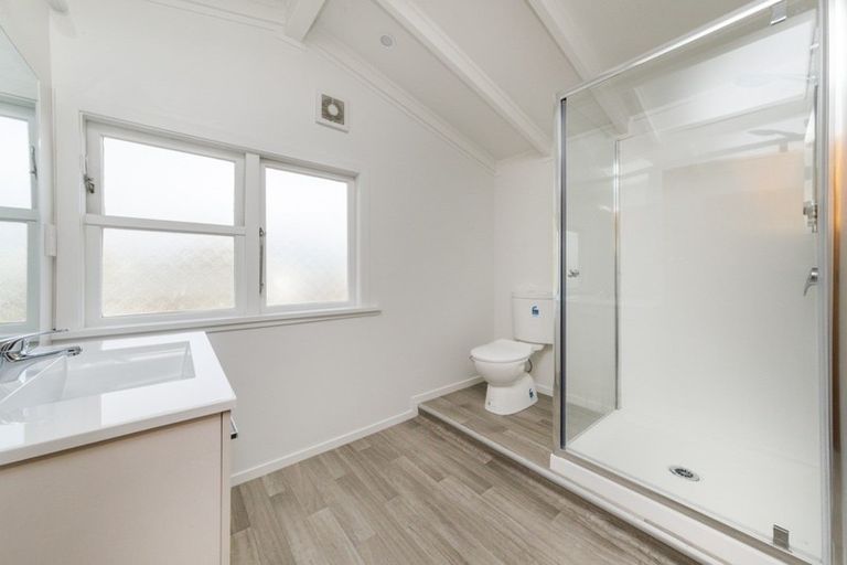 Photo of property in 9 Lewis Place, Highbury, Palmerston North, 4412