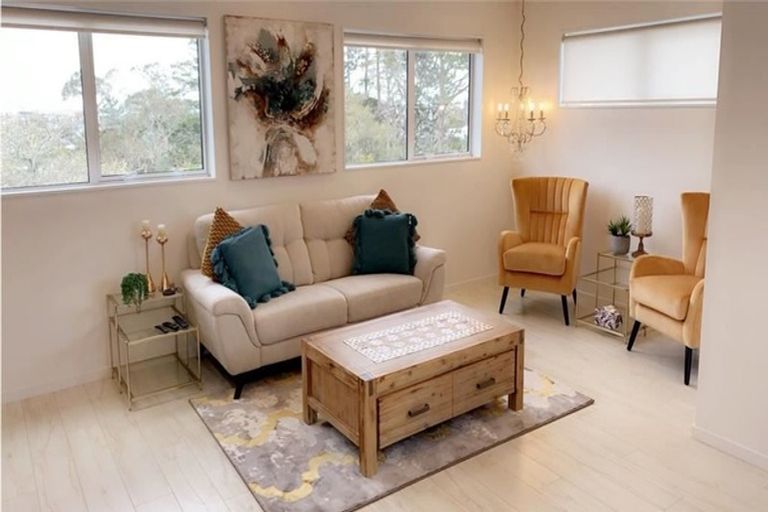 Photo of property in 10a Glenfield Road, Birkenhead, Auckland, 0626