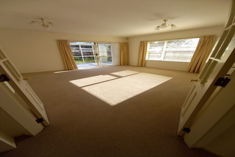 Photo of property in 52 Parata Street, Waikanae, 5036