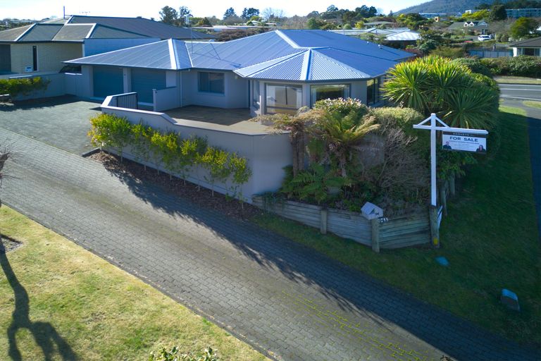 Photo of property in 94 Harvey Street, Waipahihi, Taupo, 3330