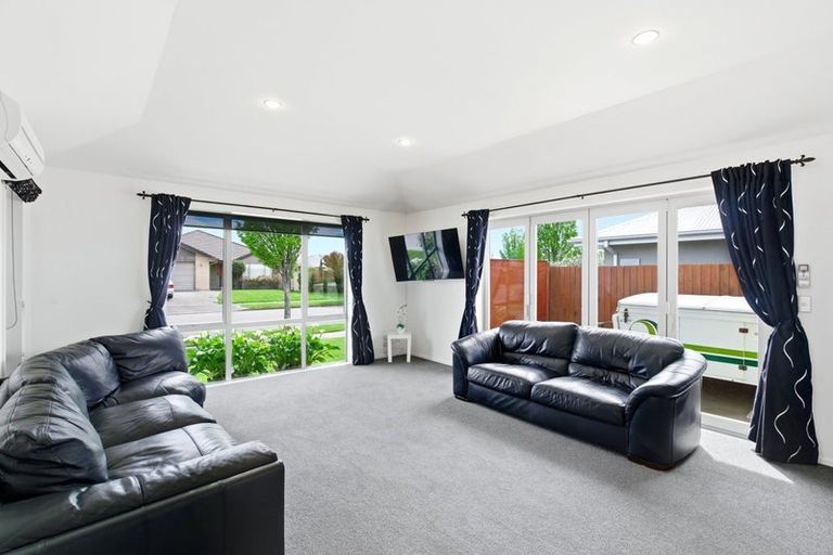 Photo of property in 15 Cridland Place, Halswell, Christchurch, 8025