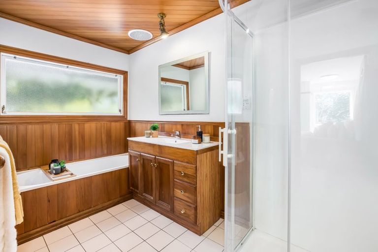 Photo of property in 102a Miromiro Road, Normandale, Lower Hutt, 5010