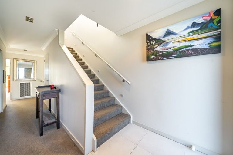 Photo of property in 201 Miromiro Road, Normandale, Lower Hutt, 5010