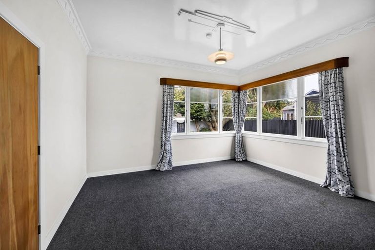 Photo of property in 230 South Road, Hawera, 4610