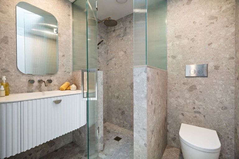 Photo of property in 10 Soudley Court, Jacks Point, Queenstown, 9371