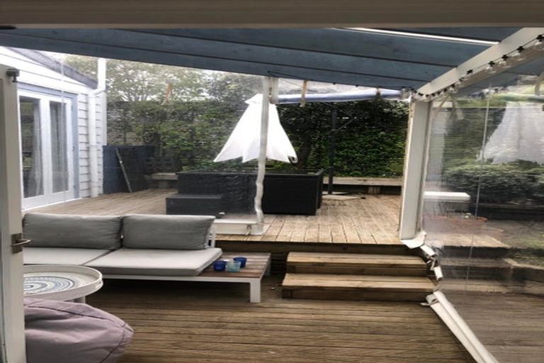 Photo of property in 959 Beach Road, Torbay, Auckland, 0630