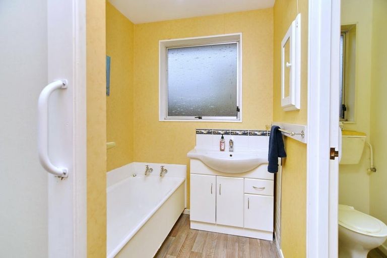 Photo of property in 20a William Street, Rangiora, 7400