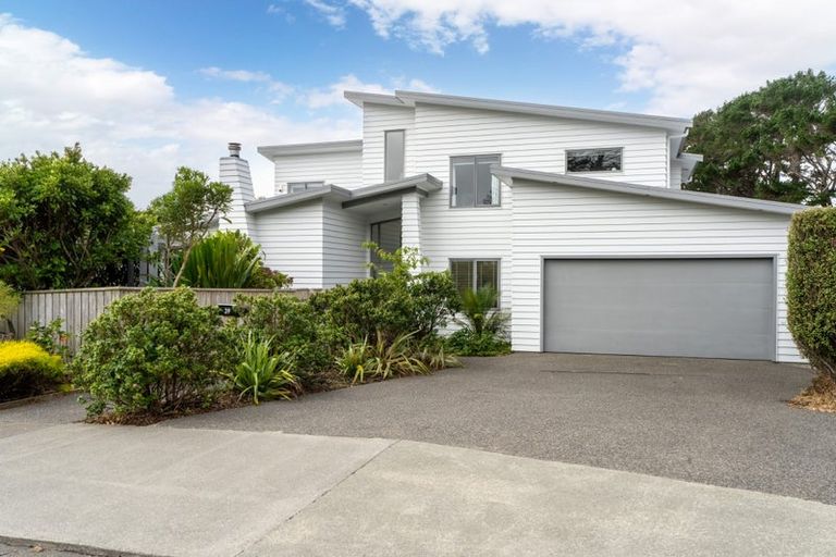 Photo of property in 39 Winsley Terrace, Churton Park, Wellington, 6037