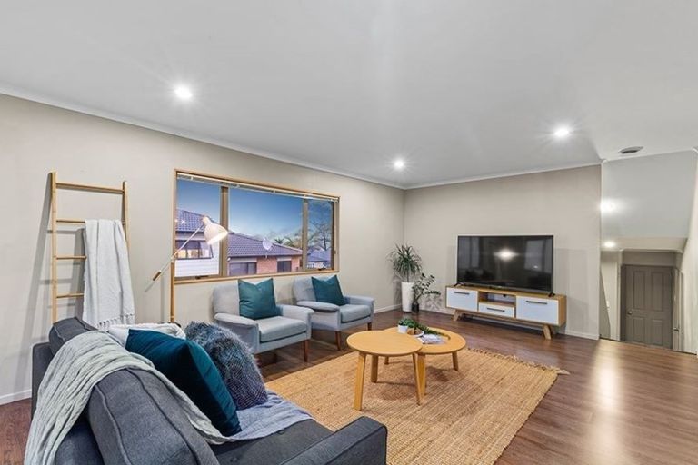 Photo of property in 12 Gordon Stanley Drive, Massey, Auckland, 0614