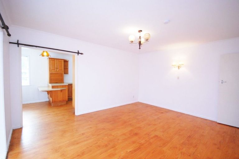 Photo of property in 14 Minaret Drive, Bucklands Beach, Auckland, 2014