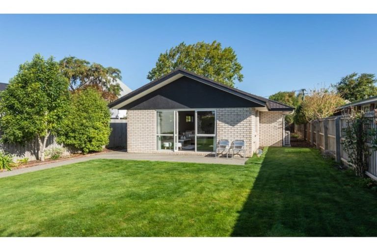 Photo of property in 32 Edgeware Road, St Albans, Christchurch, 8014