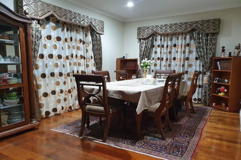 Photo of property in 13 Kaseng Place, East Tamaki Heights, Auckland, 2016