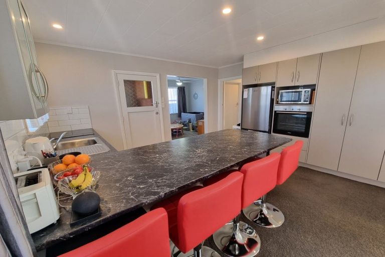 Photo of property in 22 Jull Crescent, Waipukurau, 4200