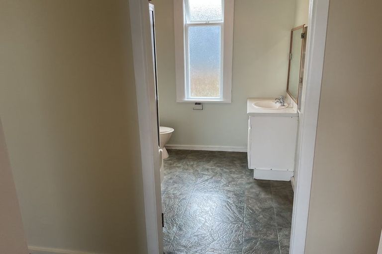 Photo of property in 1 Colonel Place, Featherston, 5710