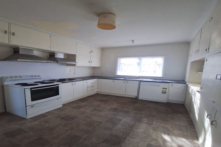 Photo of property in 88 Stokes Valley Road, Stokes Valley, Lower Hutt, 5019